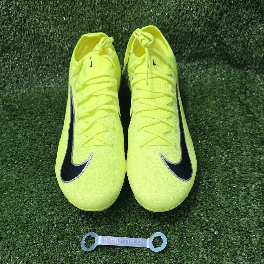 Nike Air Zoom Mercurial Vapor 16 Elite SG-PRO. Size 9